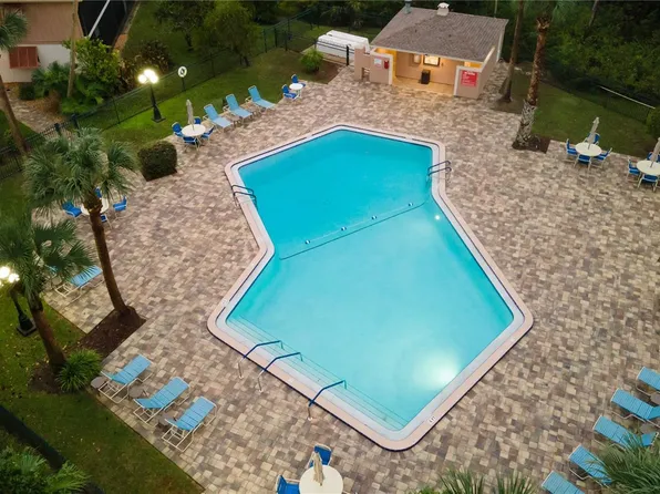 100 Sweetgum Woods Ct, Deltona, FL