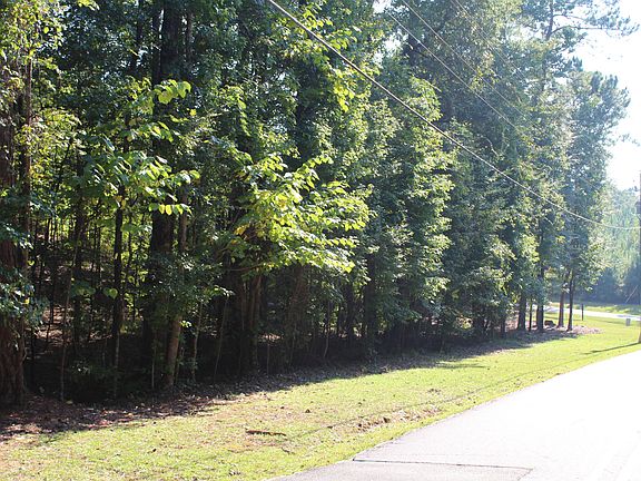 5th image of Dogwood Trl
