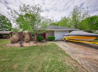 102 Modred Ct, Warner Robins, GA 31093