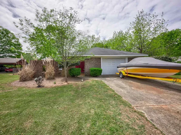 102 Modred Ct, Warner Robins, GA 31093