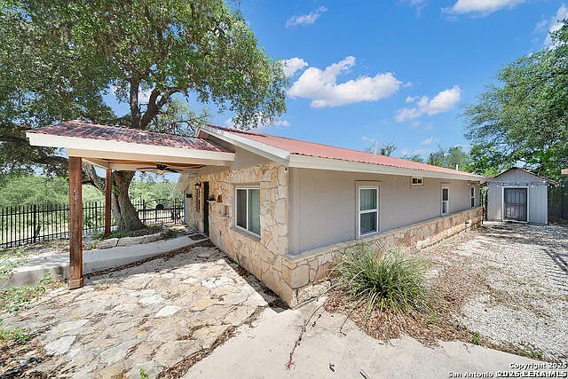 3 bed, 2.5 bath, 1350 sqft, $2,500 — Photo 2