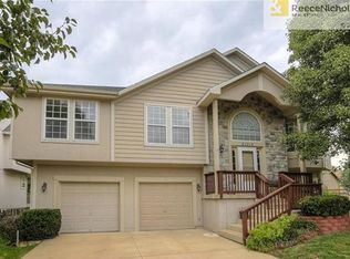 21712 W 122nd St, Olathe, KS 66061