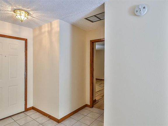 3rd image of 3103 Juniper Dr