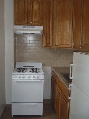 2nd image of 199 Gelston Ave APT A3