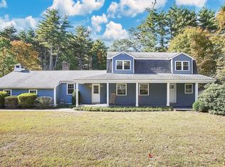 6 Parkwood Dr, Wilbraham, MA 01095