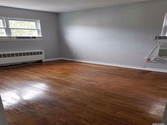 3rd image of 4339 Baychester Ave