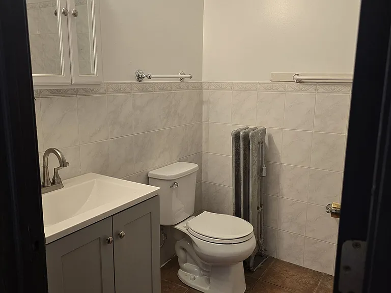 5609 S. Michigan — Photo 10