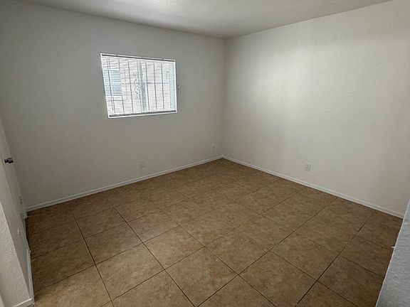 3rd image of 2321 Clifford Ave