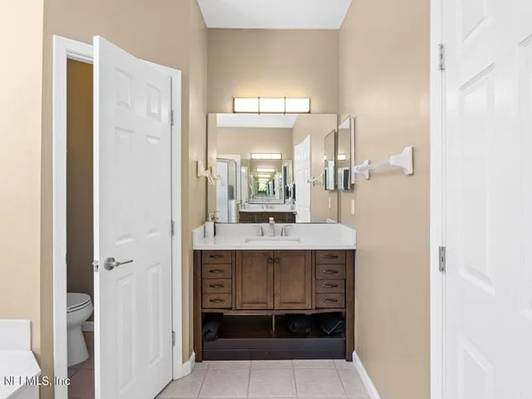 425 Oak Pond Dr — Photo 37