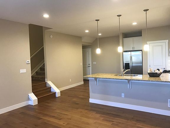 Kitchen & Living Area