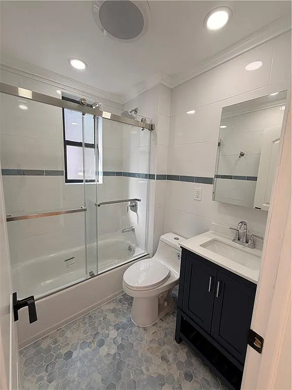 3 bed, 1.0 bath, 1200 sqft, $3,450 — Photo 3