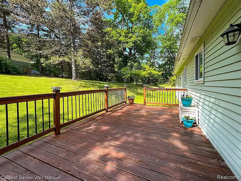 6995 Leytonstone Blvd — Photo 27