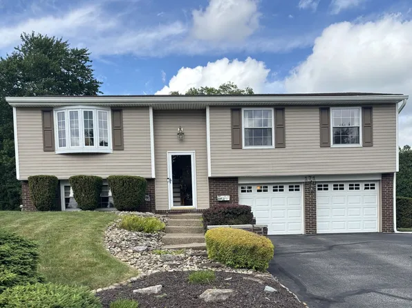 171 Autumn Dr, Trafford, PA 15085