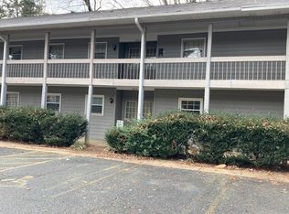 2974 Carriage Dr, Winston Salem, NC 27106