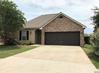2851 Nicholson Lake Dr, Baton Rouge, LA 70810