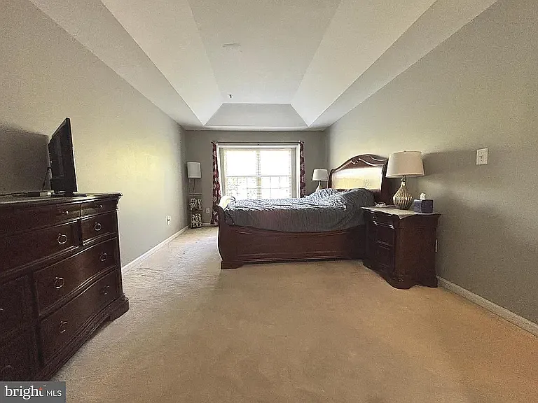 233 Tall Pines Dr — Photo 15