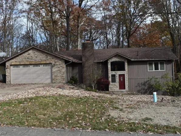 12259 Moss Point Rd, Strongsville, OH 44136