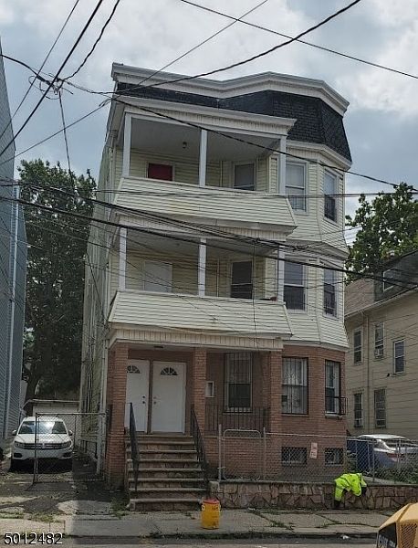 1st image of 102-104 Schley St #1