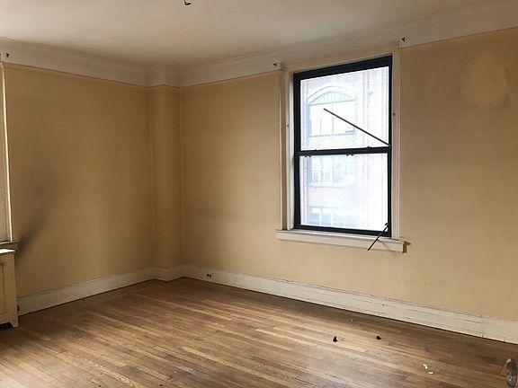 5th image of 175 W 73rd St APT 8F
