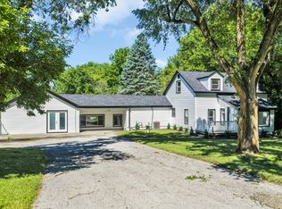 27283 W Nippersink Rd, Ingleside, IL 60041
