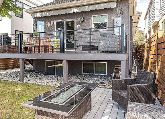 Upper and Lower- Back Decks