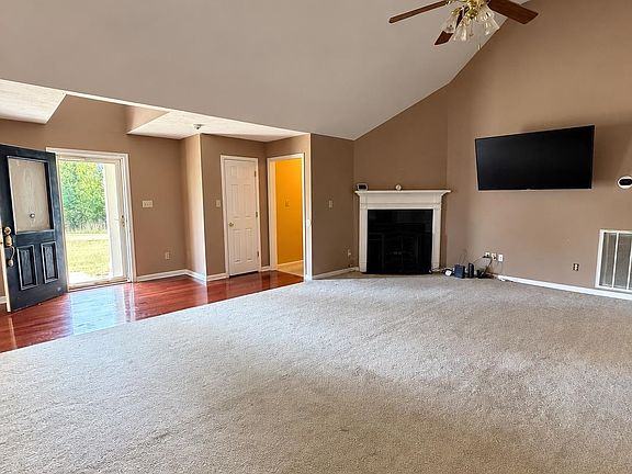 4th image of 741 Dancer Rd