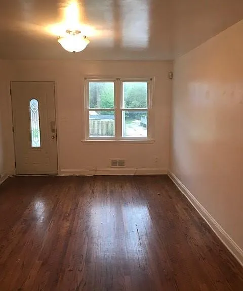 830 Montpelier St — Photo 5