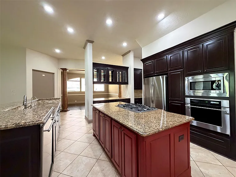 6223 Duke Trail Ln — Photo 10