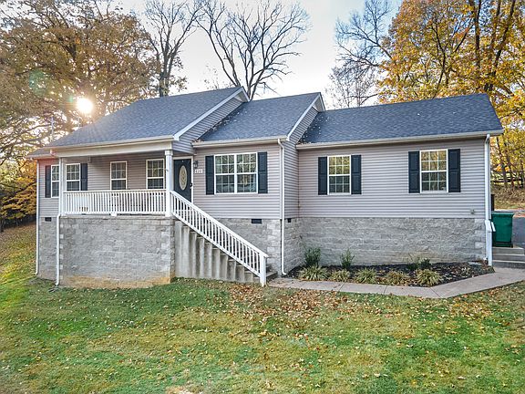 4th image of 628 Ashwood Ave