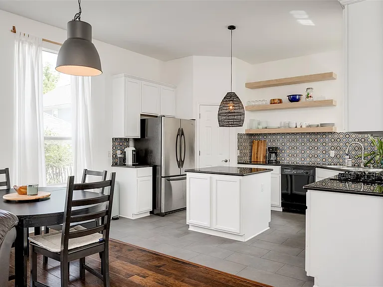 1802 Village Oak Ct — Photo 10