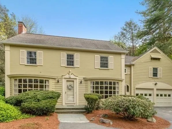285 Salisbury St, Worcester, MA 01609