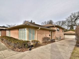 2304 Edna Ave, Park Ridge, IL 60068