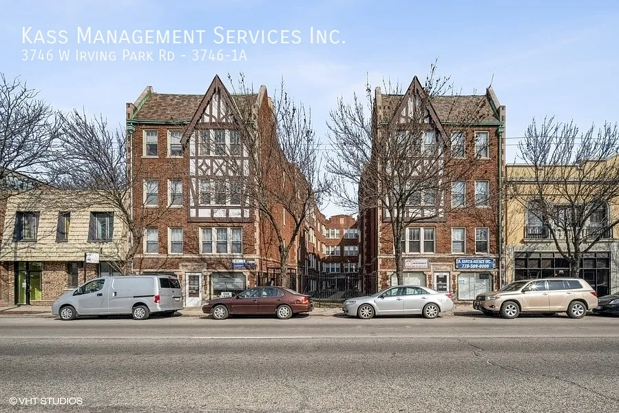 3746-50 W Irving Park