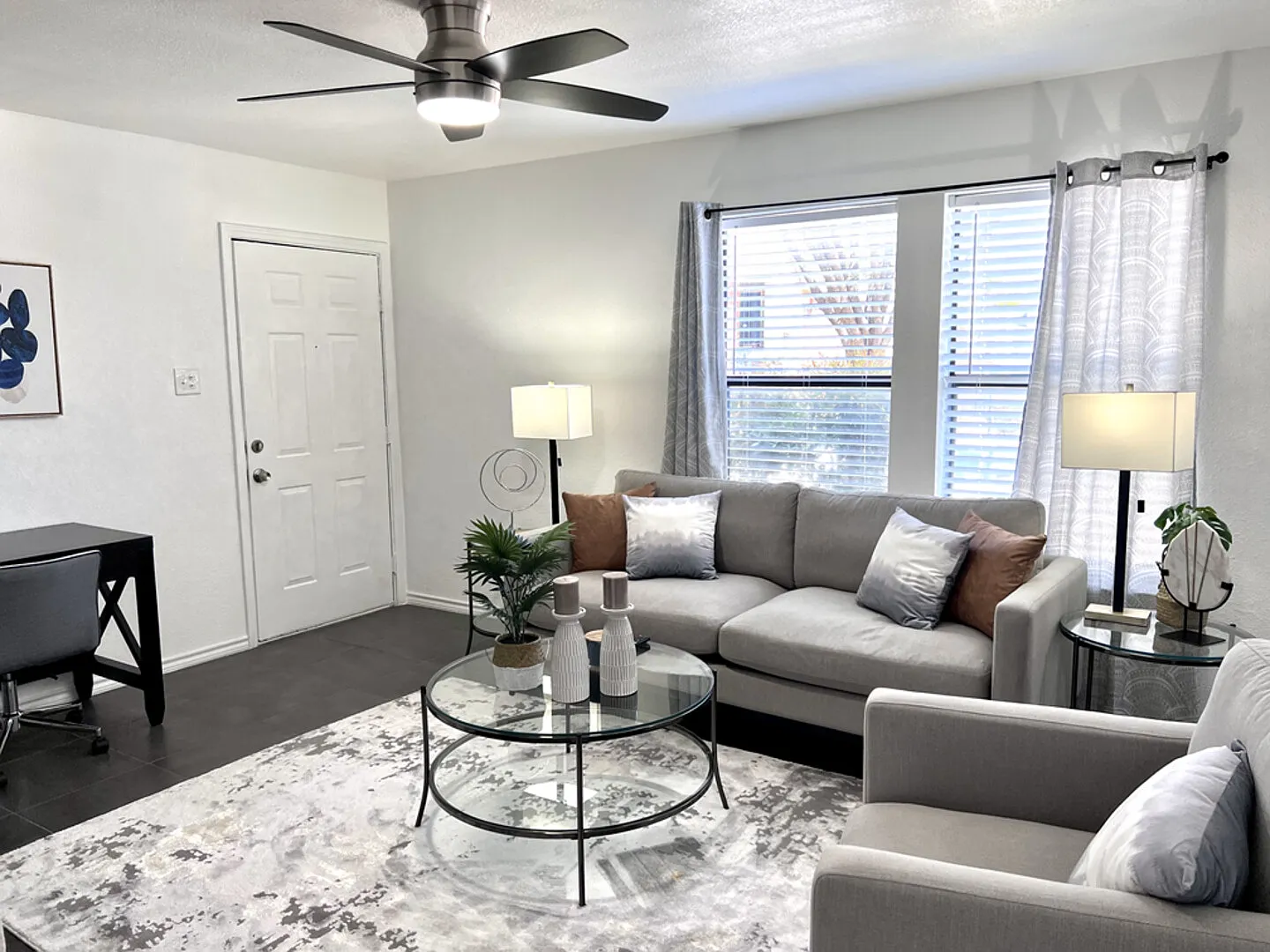I65 World Cup Stay - 18 min to AT&T - Sleeps 2 - Public Transit — Photo 4