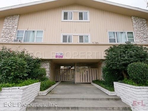 2nd image of 5350 Russell Ave APT 5