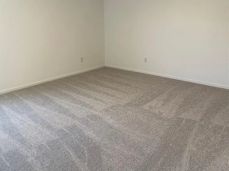 2527 Night Emerald Dr — Photo 9