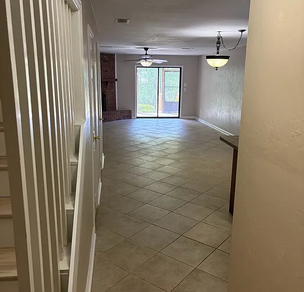 3207 Shamrock St E #18 — Photo 2