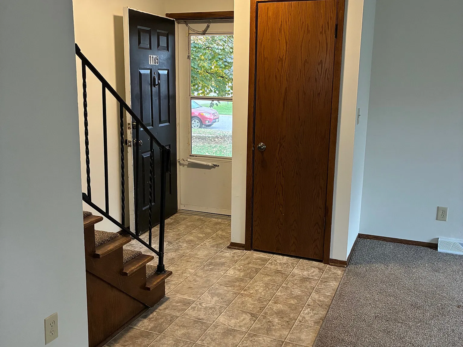 3 bed, 1.5 bath, 1226 sqft, $1,960 — Photo 3