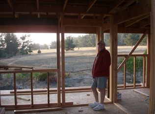 607 Warren Rd, Cambria, CA 93428