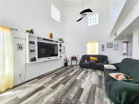 4th image of 21413 Yerba Blvd
