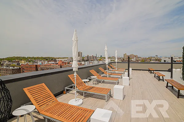 Rented by EXR | media 15