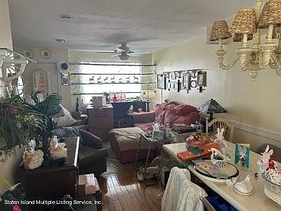 5th image of 14 Lillie Ln