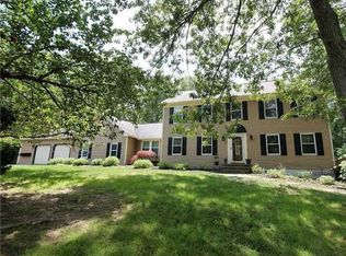 116 Gnarled Hollow Rd, East Setauket, NY 11733