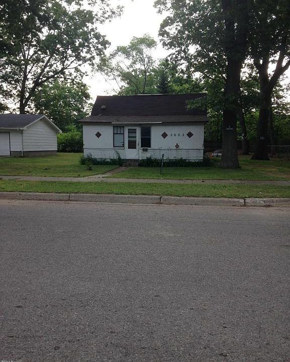 2nd image of 2622 Wood St