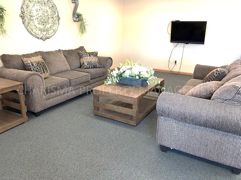 Missouri View Apartments — Photo 15