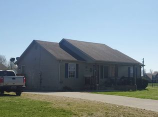 587 Spears Ln, Hustonville, KY 40437