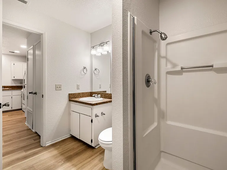 Amanda Place Apartments — Photo 75