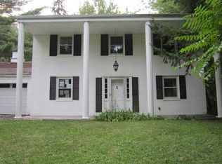 201 Foxhurst Dr, Pittsburgh, PA 15238