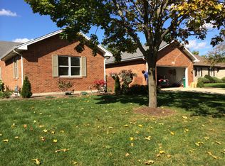 255 Lakeview Dr, Aurora, IL 60506