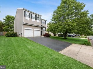 9 Fanning Way, Pennington, NJ 08534